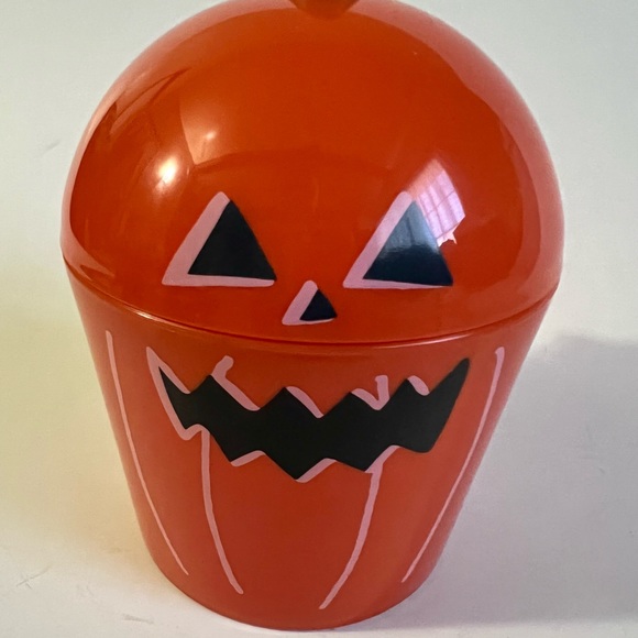 Pumpkin snack container - Picture 3 of 3